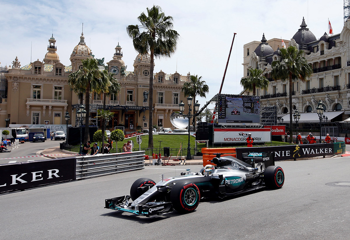 Crazy Crashes Drivers Have Walked (and Swam) Away From at the Monaco Grand  Prix